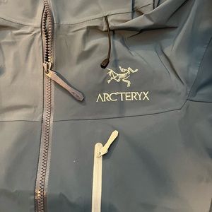 Arc’teryx Alpha SV Men’s Gore-Tex Jacket